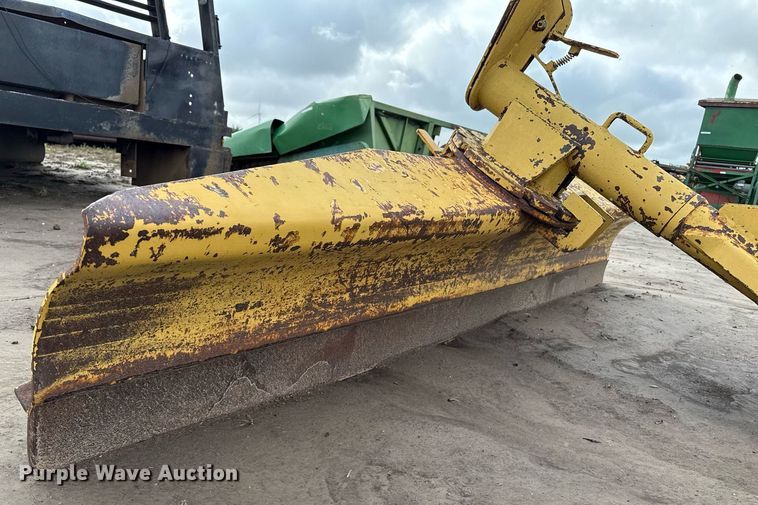 image for item EQ4948 Three point blade