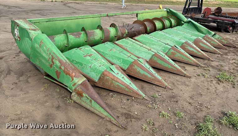 image for item EQ4950 John Deere 853 all-crop head