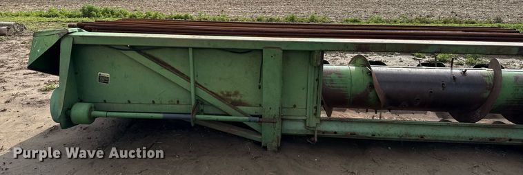image for item EQ4950 John Deere 853 all-crop head