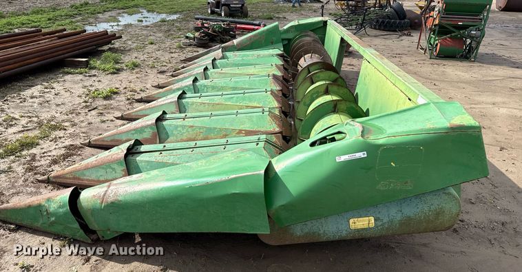 image for item EQ4950 John Deere 853 all-crop head
