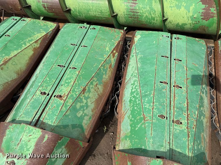 image for item EQ4950 John Deere 853 all-crop head