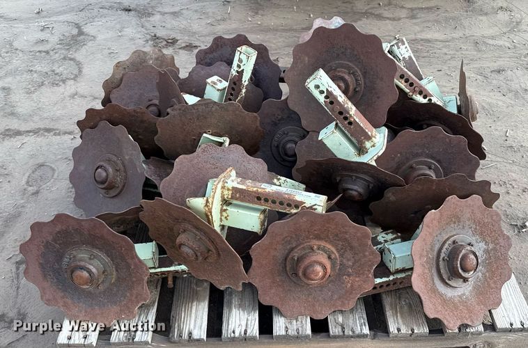 image for item EQ4952 (15) row cleaners