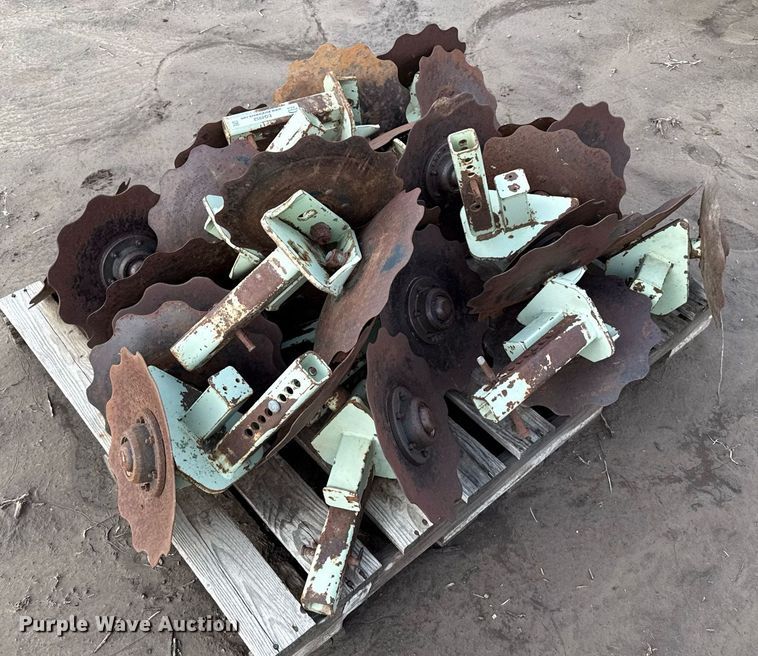 image for item EQ4952 (15) row cleaners