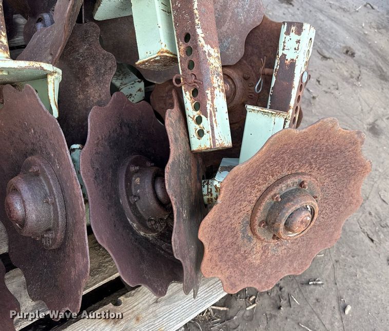 image for item EQ4952 (15) row cleaners