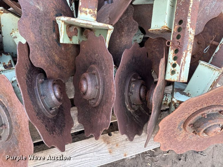 image for item EQ4952 (15) row cleaners