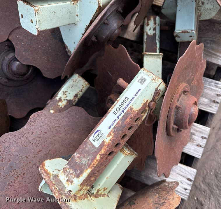 image for item EQ4952 (15) row cleaners