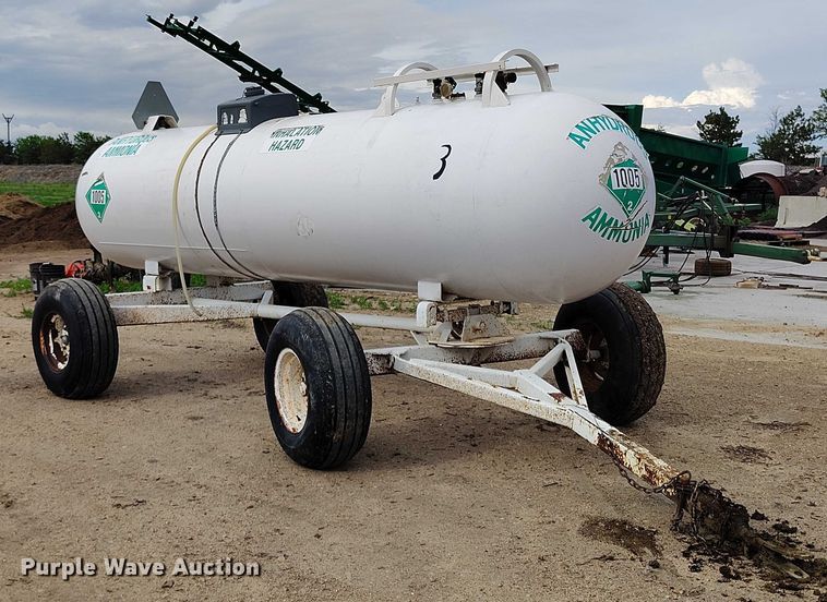 image for item IP9613 1979 Trinity NH3 tank trailer