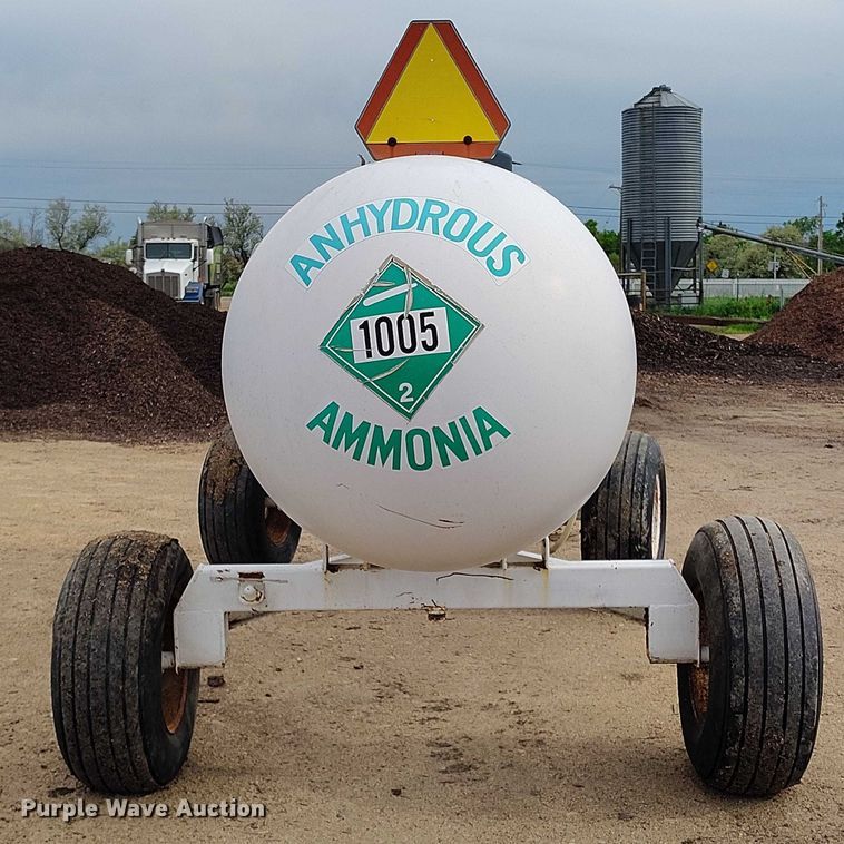 image for item IP9613 1979 Trinity NH3 tank trailer