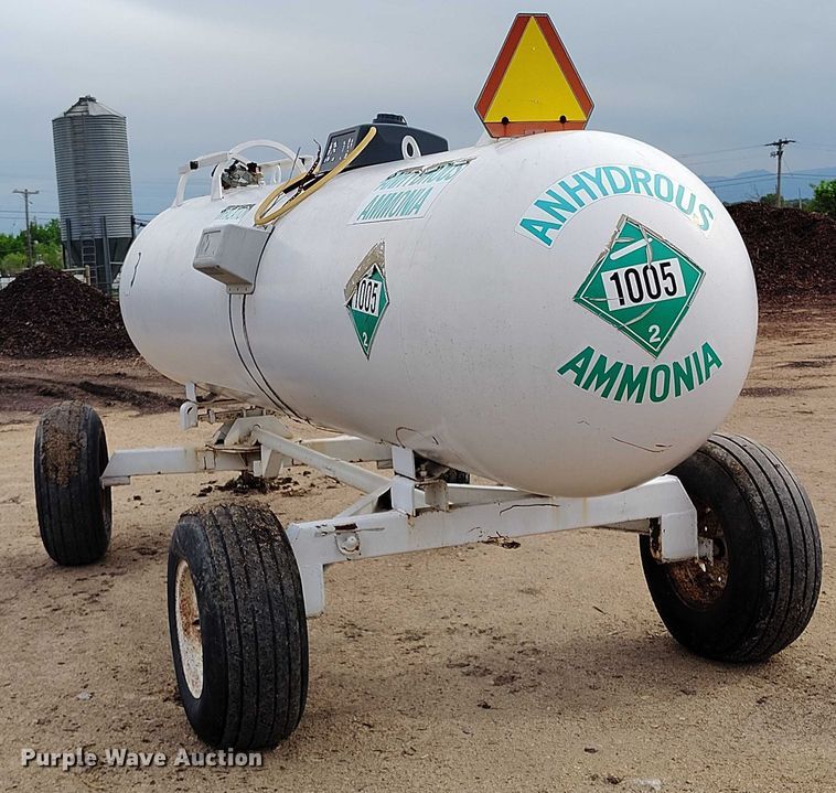 image for item IP9613 1979 Trinity NH3 tank trailer