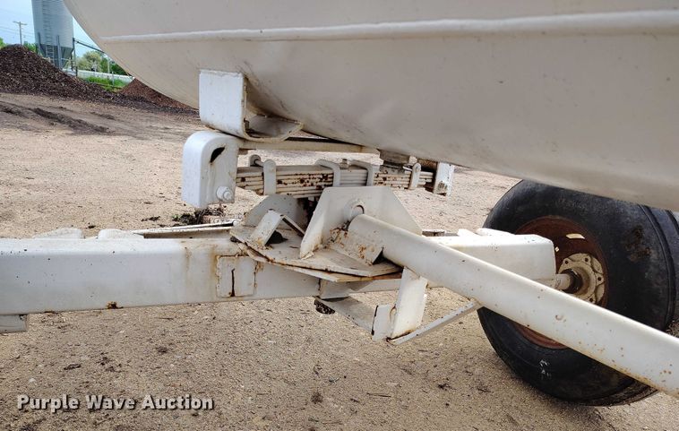 image for item IP9613 1979 Trinity NH3 tank trailer