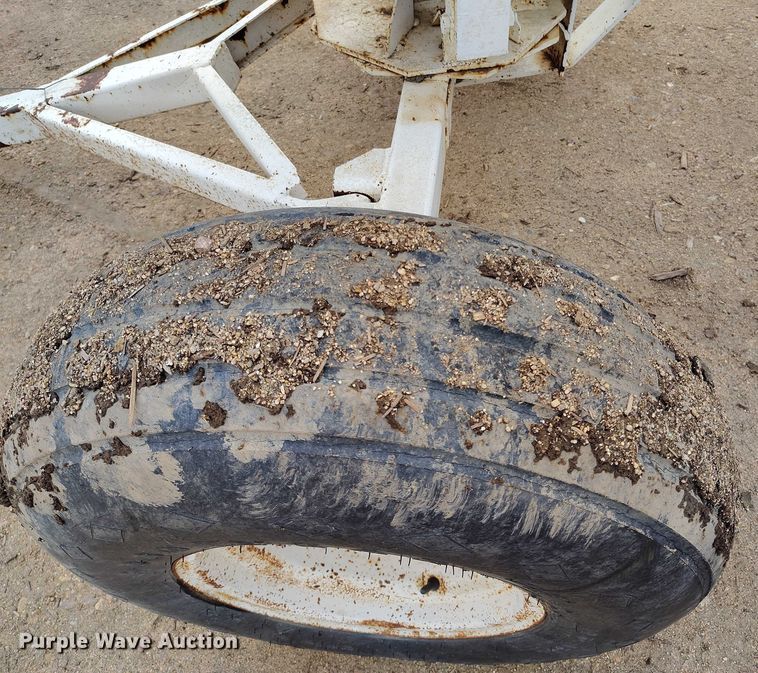 image for item IP9613 1979 Trinity NH3 tank trailer