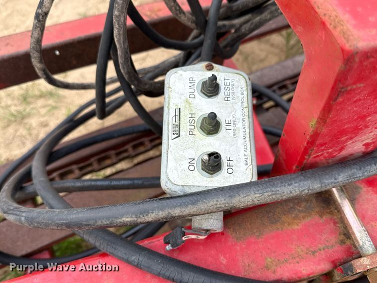 image for item ND9994 Steffen Systems 950 bale accumulator