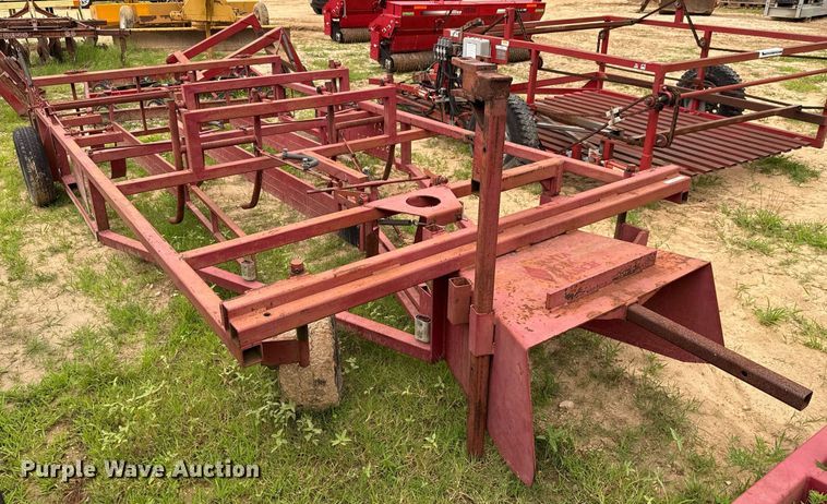 image for item ND9995 Hay Master bale accumulator