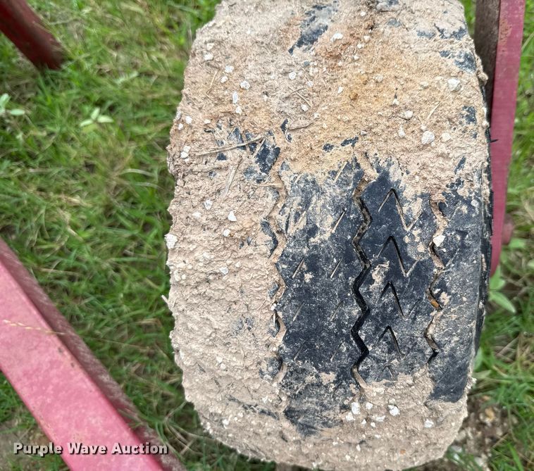 image for item ND9995 Hay Master bale accumulator