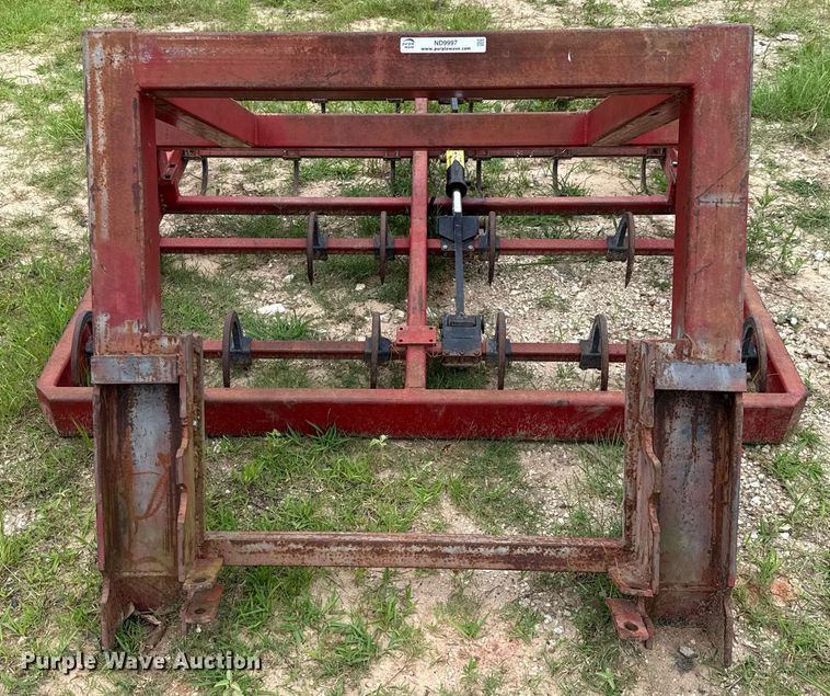 image for item ND9997 Steffen Systems 5508 bale accumulator grapple