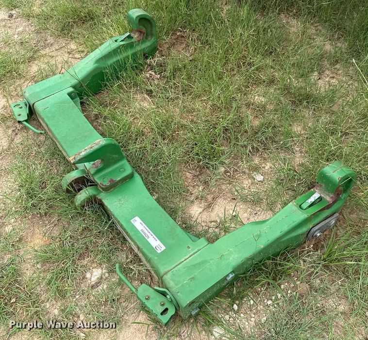 image for item ND9999 John Deere three point quick attach