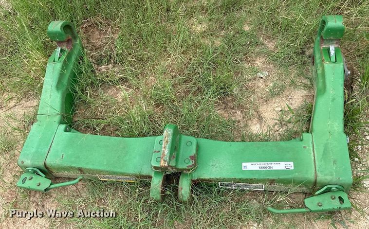image for item ND9999 John Deere three point quick attach