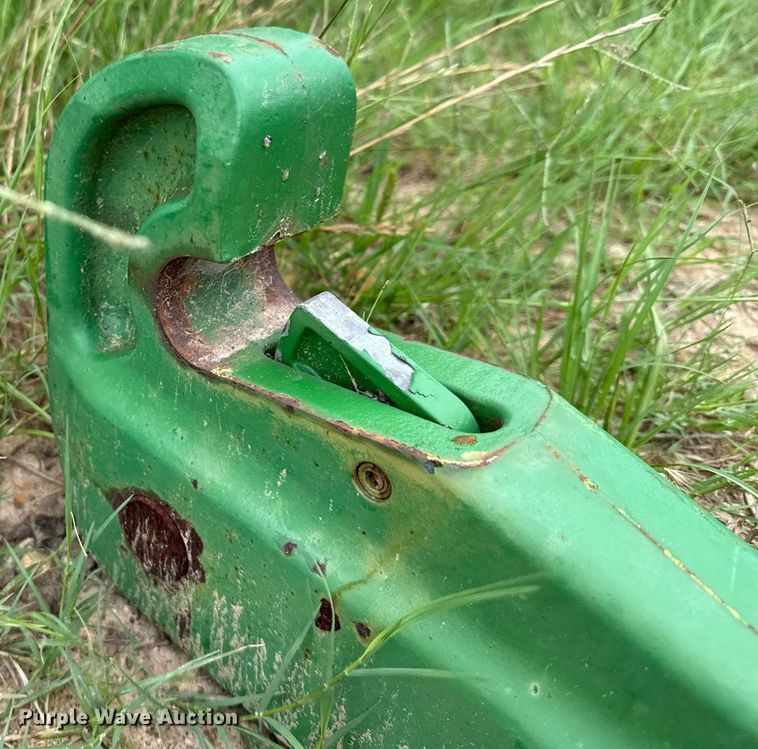 image for item ND9999 John Deere three point quick attach