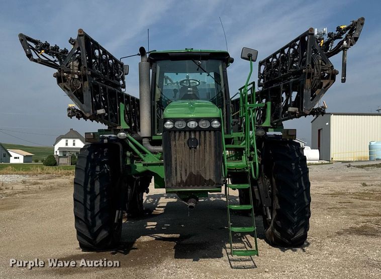 image for item YA0605 2010 John Deere 4930 sprayer