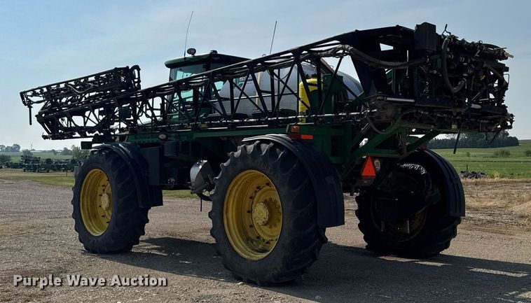 image for item YA0605 2010 John Deere 4930 sprayer