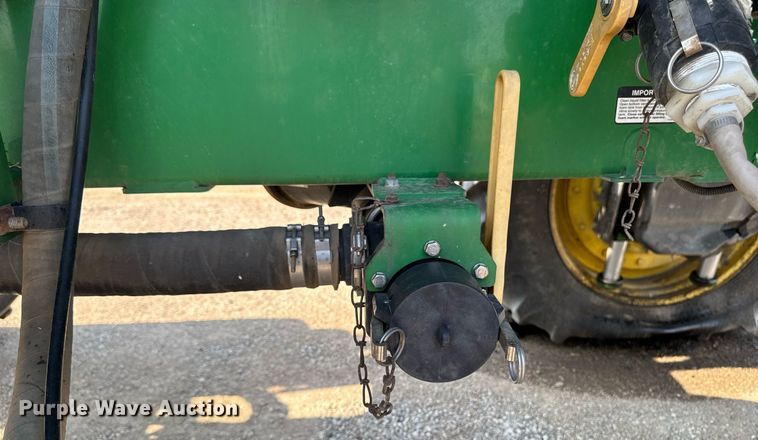 image for item YA0605 2010 John Deere 4930 sprayer