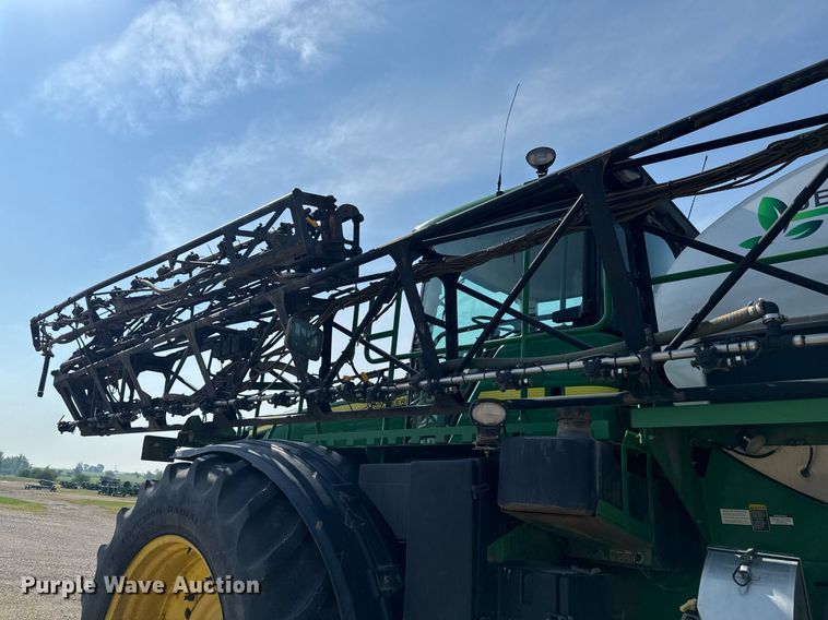 image for item YA0605 2010 John Deere 4930 sprayer