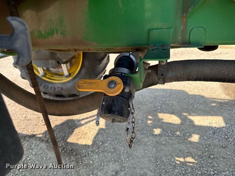 image for item YA0605 2010 John Deere 4930 sprayer