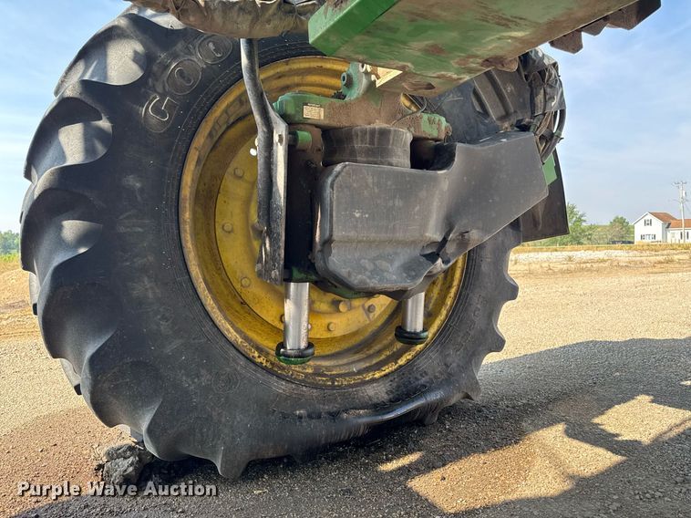 image for item YA0605 2010 John Deere 4930 sprayer