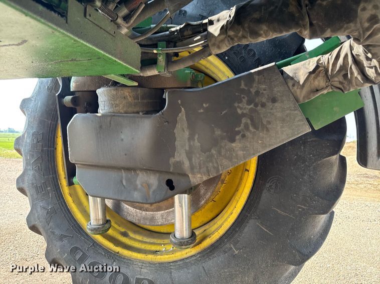 image for item YA0605 2010 John Deere 4930 sprayer