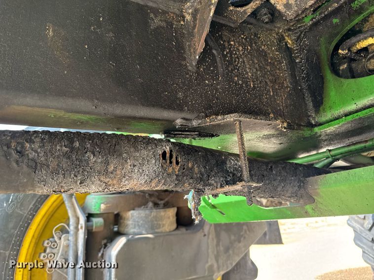 image for item YA0605 2010 John Deere 4930 sprayer