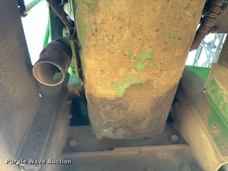 image for item YA0605 2010 John Deere 4930 sprayer