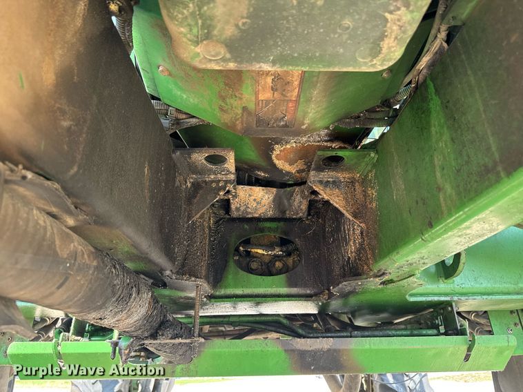 image for item YA0605 2010 John Deere 4930 sprayer