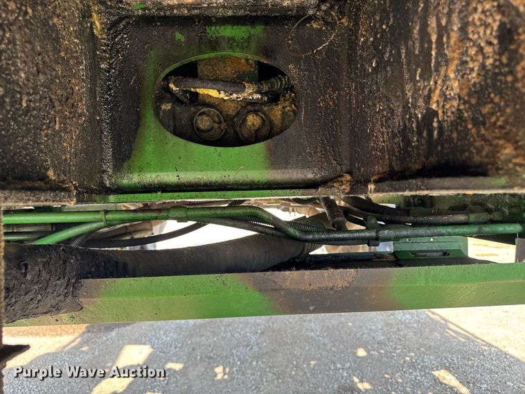 image for item YA0605 2010 John Deere 4930 sprayer