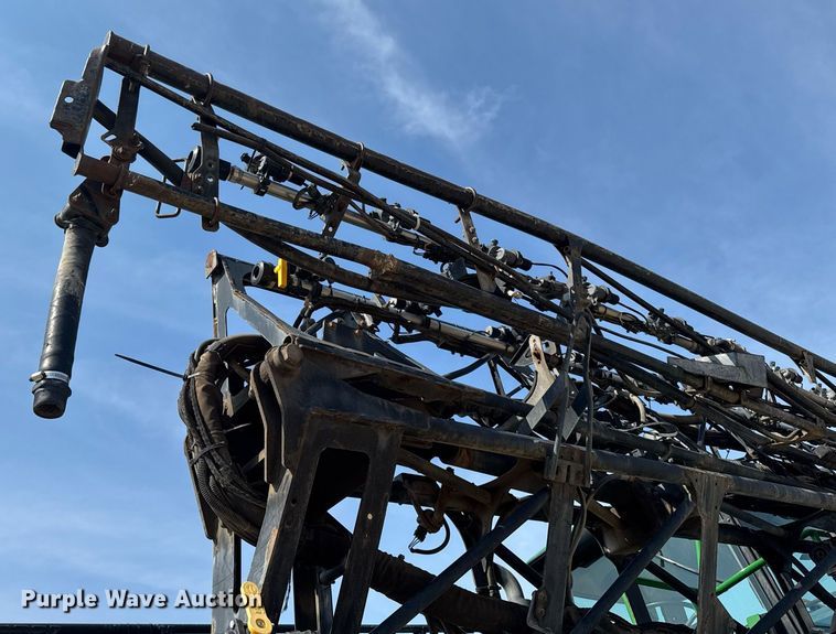 image for item YA0605 2010 John Deere 4930 sprayer