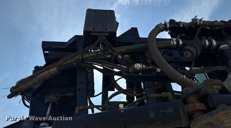 image for item YA0605 2010 John Deere 4930 sprayer