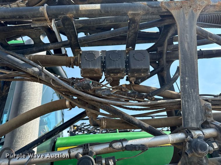 image for item YA0605 2010 John Deere 4930 sprayer