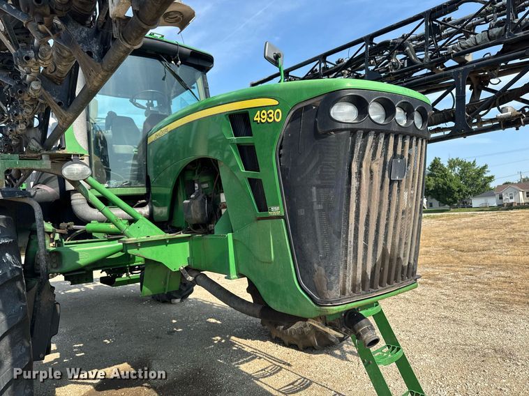 image for item YA0605 2010 John Deere 4930 sprayer