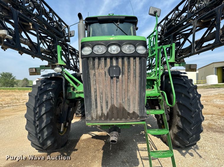 image for item YA0605 2010 John Deere 4930 sprayer