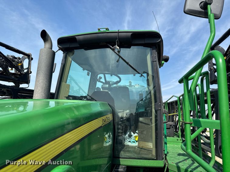 image for item YA0605 2010 John Deere 4930 sprayer