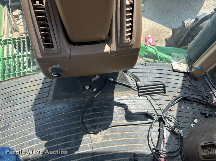 image for item YA0605 2010 John Deere 4930 sprayer