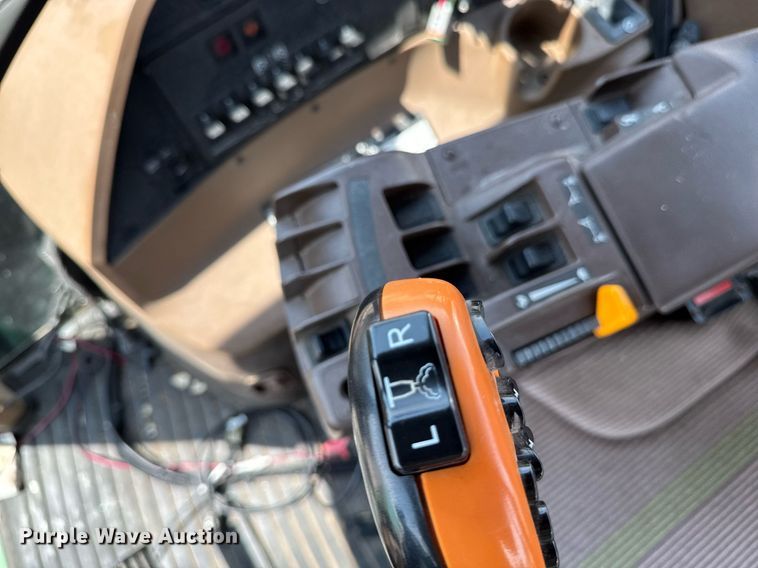 image for item YA0605 2010 John Deere 4930 sprayer