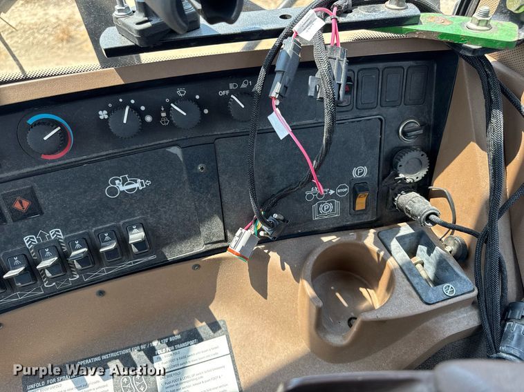 image for item YA0605 2010 John Deere 4930 sprayer