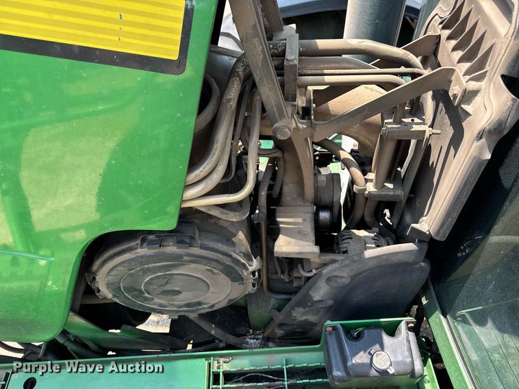 image for item YA0605 2010 John Deere 4930 sprayer