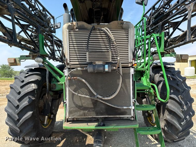 image for item YA0605 2010 John Deere 4930 sprayer