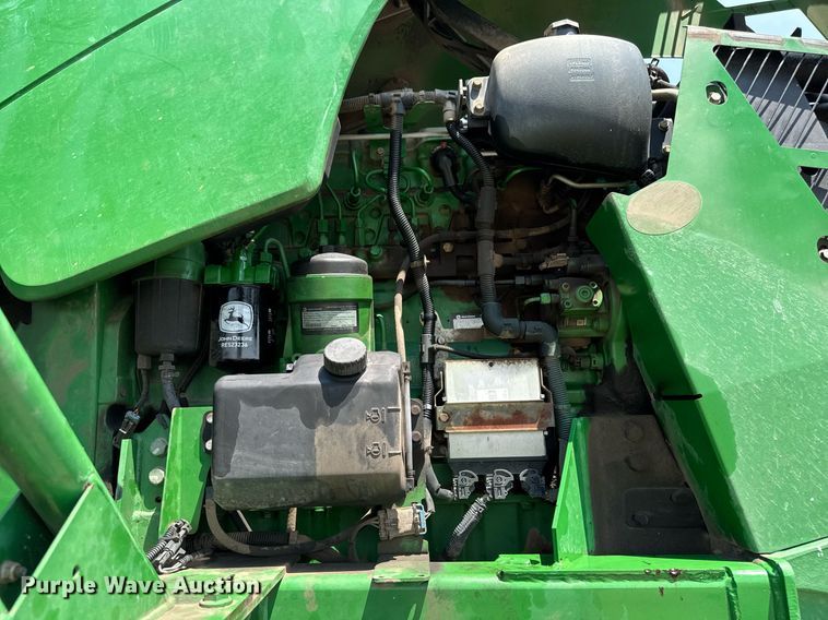 image for item YA0605 2010 John Deere 4930 sprayer