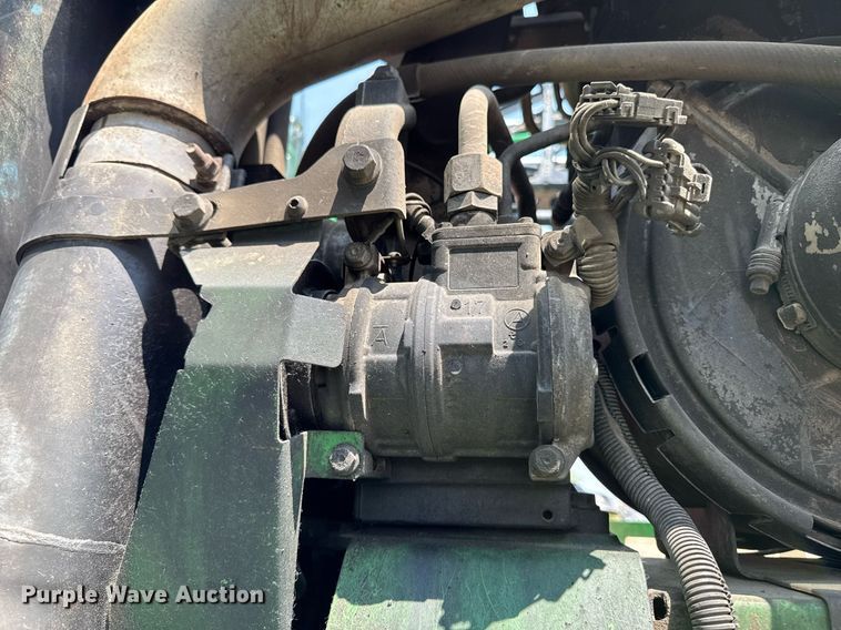 image for item YA0605 2010 John Deere 4930 sprayer