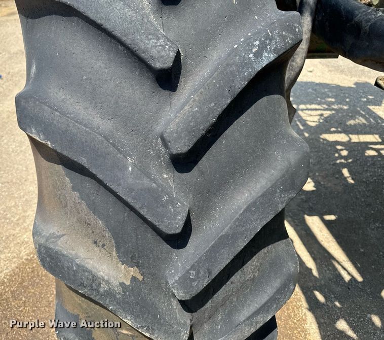 image for item YA0605 2010 John Deere 4930 sprayer