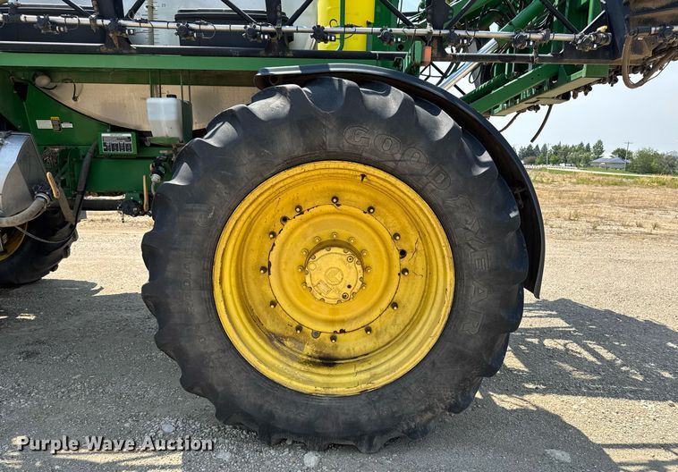 image for item YA0605 2010 John Deere 4930 sprayer