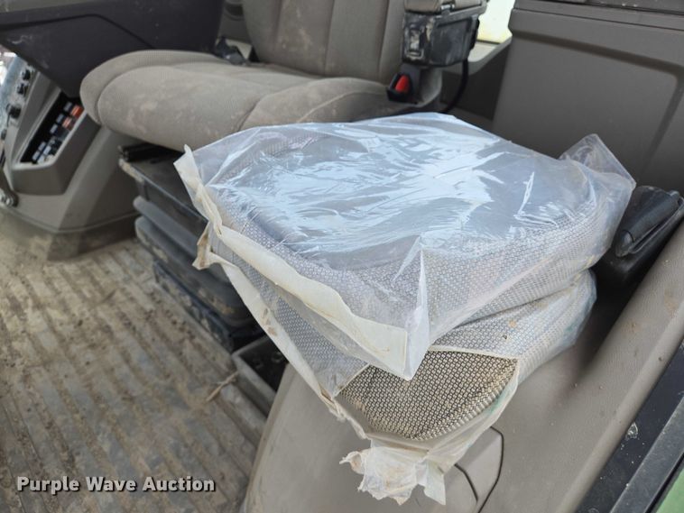 image for item YA0620 2023 John Deere  8RX 340 MFWD tractor