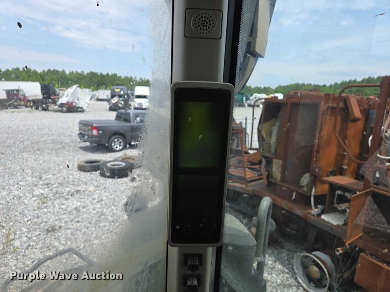 image for item YA0620 2023 John Deere  8RX 340 MFWD tractor